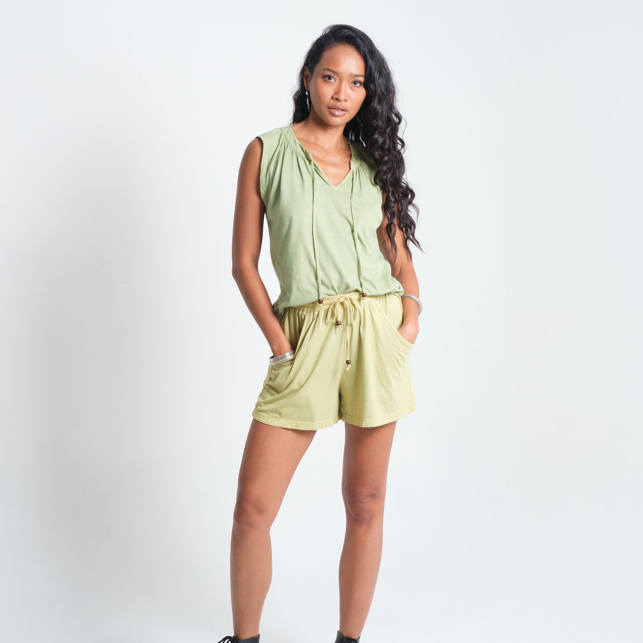 MOKSHA SHORTS Diopside