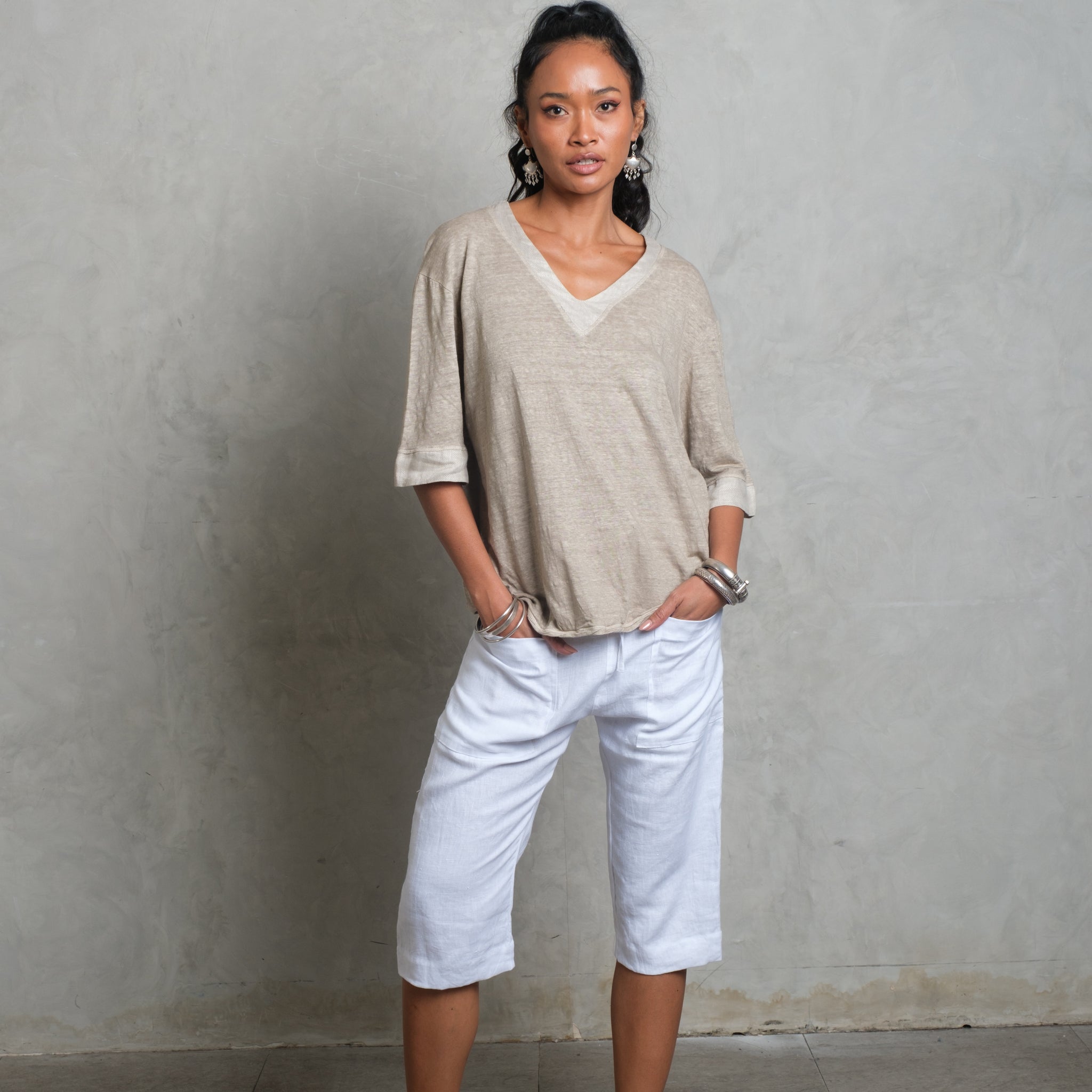 SUNDARI TOP MOONSTONE