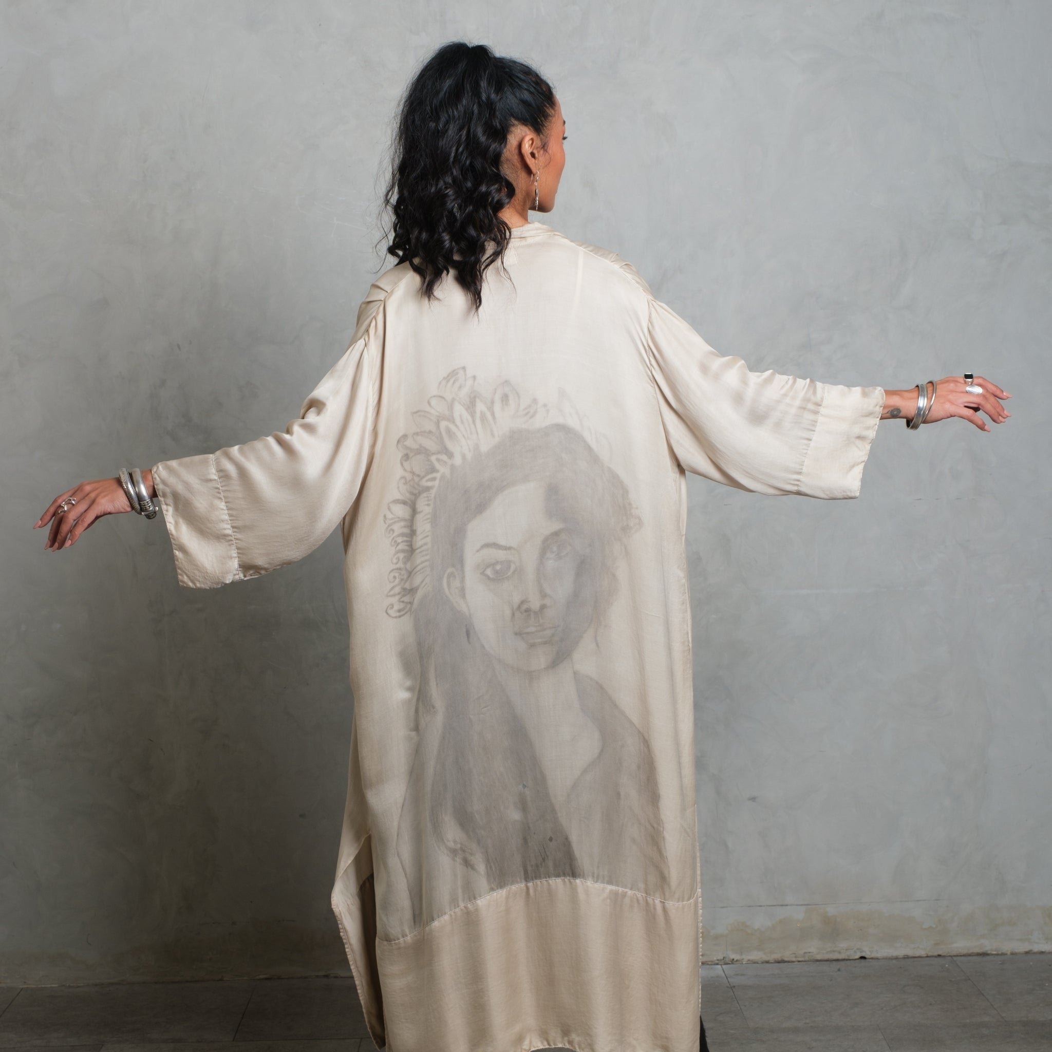 DEWI KIMONO  moonstone